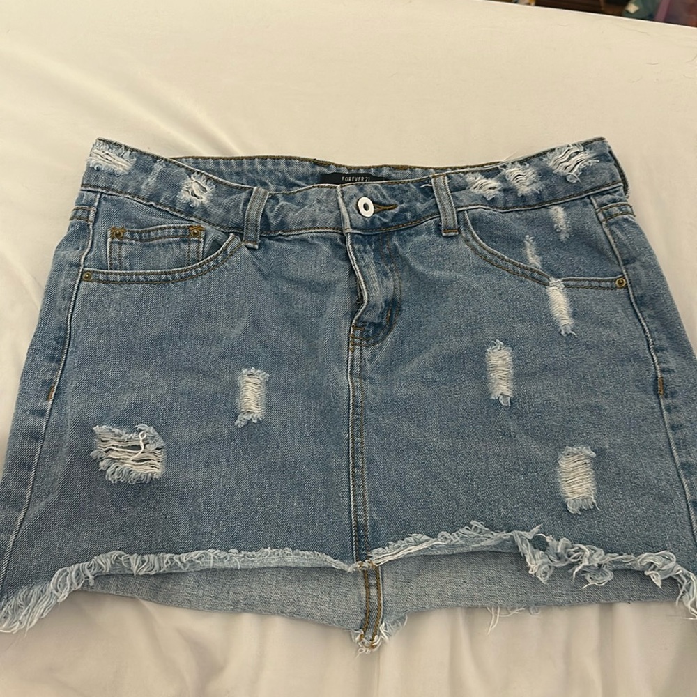 Jean skirt with rips